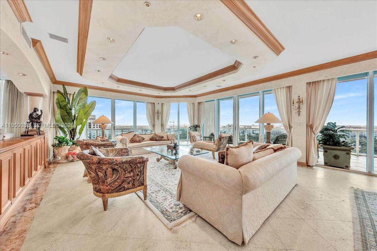 THE PALACE AT BAL HARBOUR - 10101 Collins Ave, Bal Harbour, FL 33154 | Picture 12