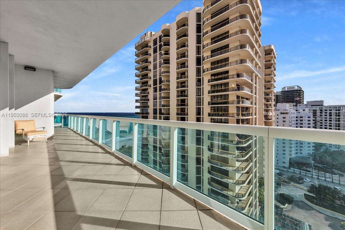 THE PALACE AT BAL HARBOUR - 10101 Collins Ave, Bal Harbour, FL 33154 | Picture 15
