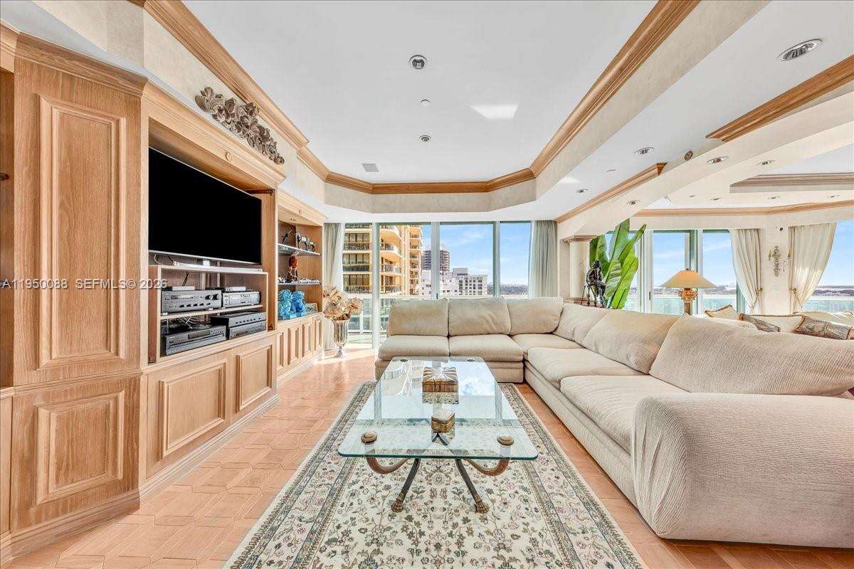 THE PALACE AT BAL HARBOUR - 10101 Collins Ave, Bal Harbour, FL 33154 | Picture 20