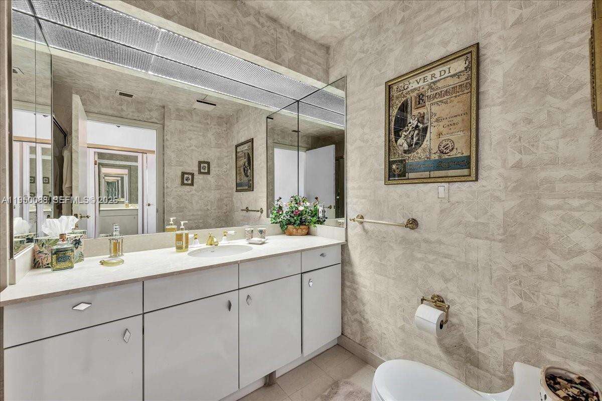 THE PALACE AT BAL HARBOUR - 10101 Collins Ave, Bal Harbour, FL 33154 | Picture 59