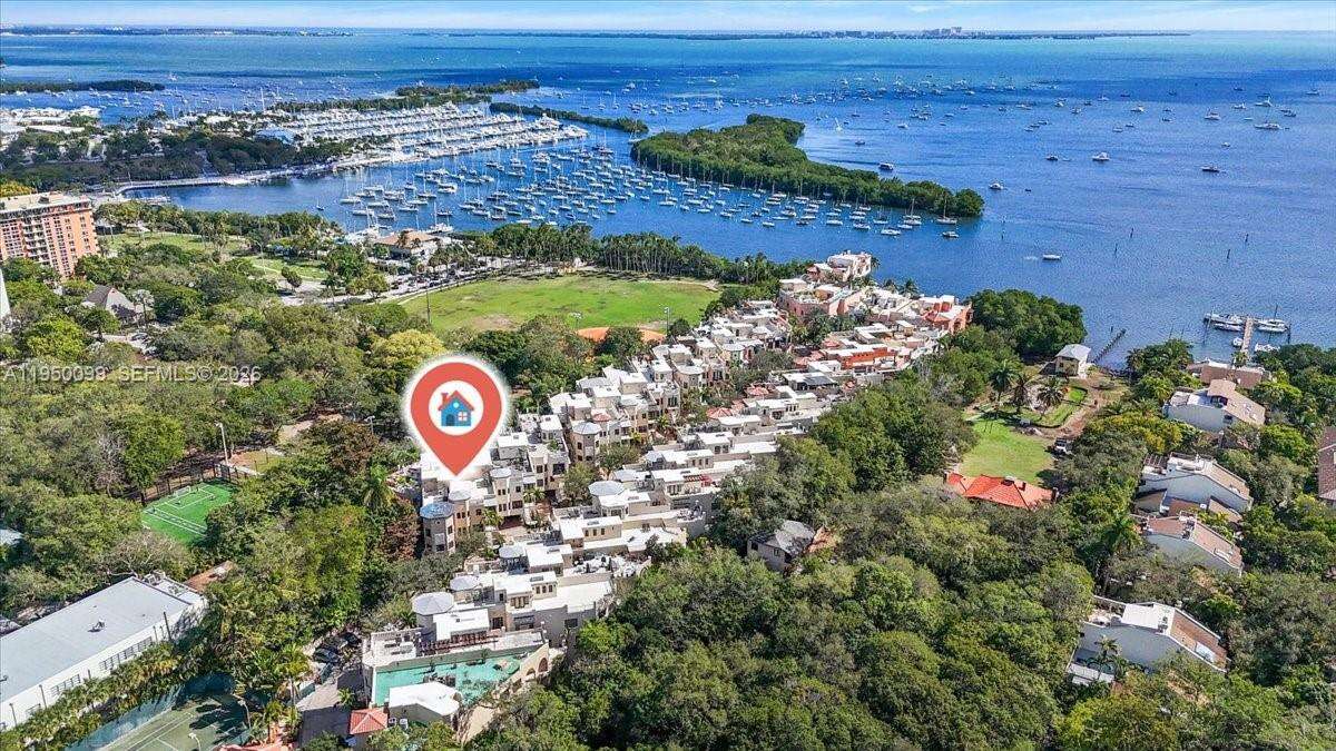 Cloisters On The Bay Condos for Sale & Rent | Picture 1