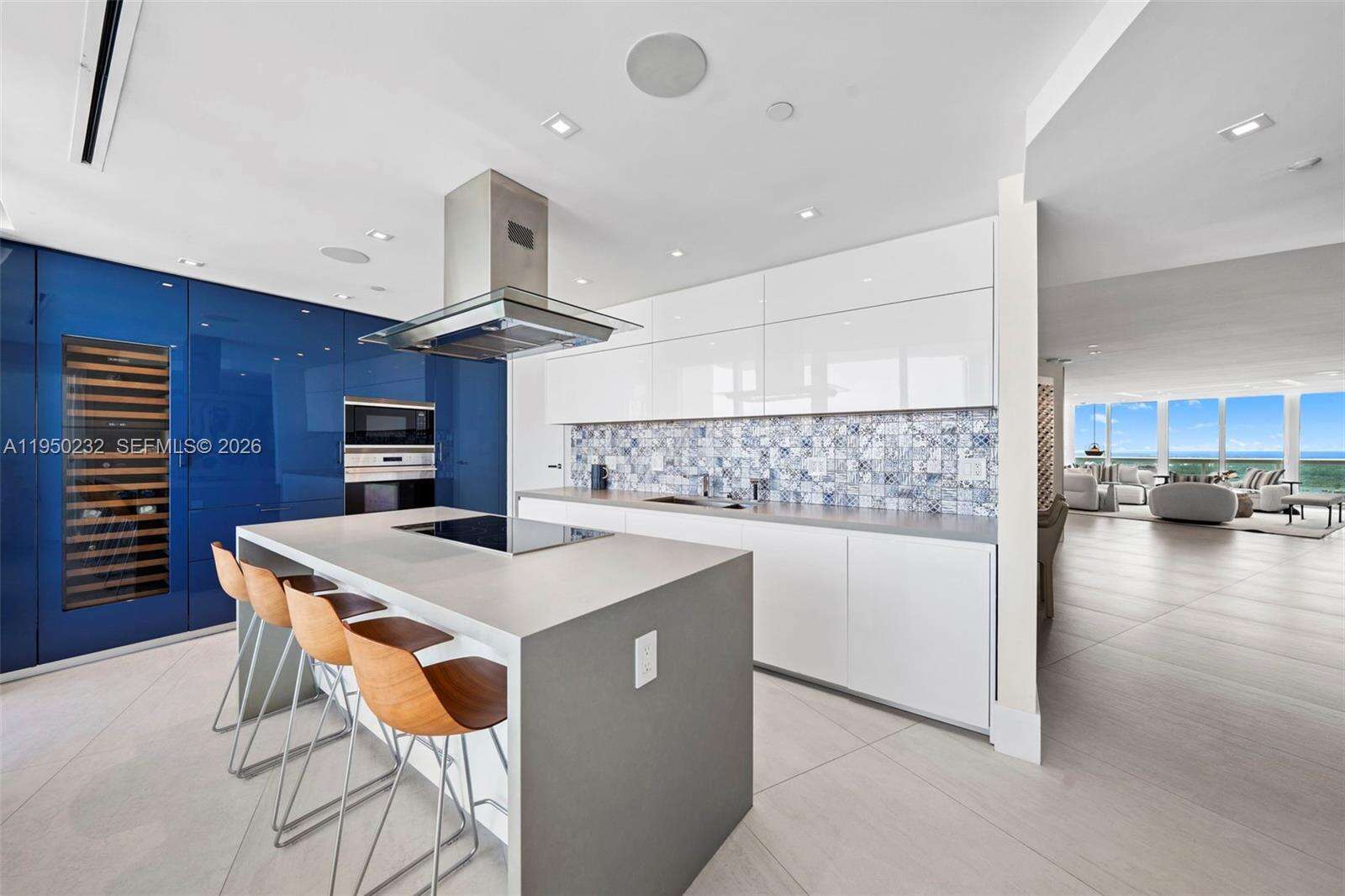 MURANO AT PORTOFINO - 1000 Pointe Dr, Miami Beach, FL 33139 | Picture 13