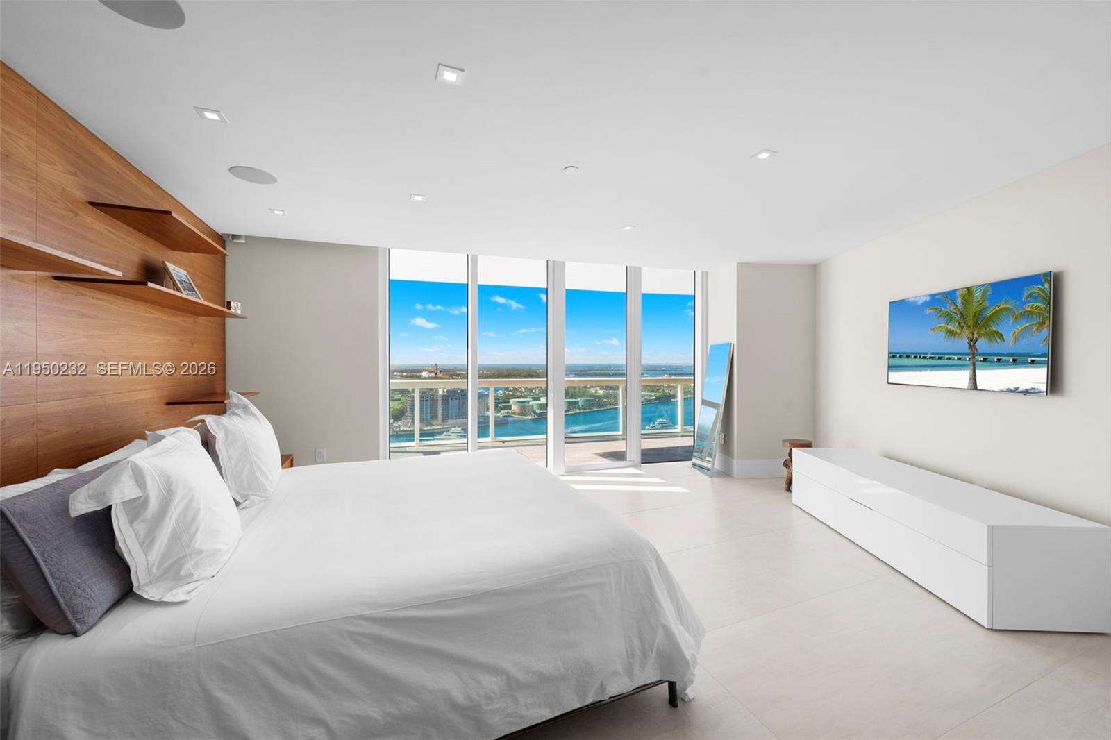 MURANO AT PORTOFINO - 1000 Pointe Dr, Miami Beach, FL 33139 | Picture 18