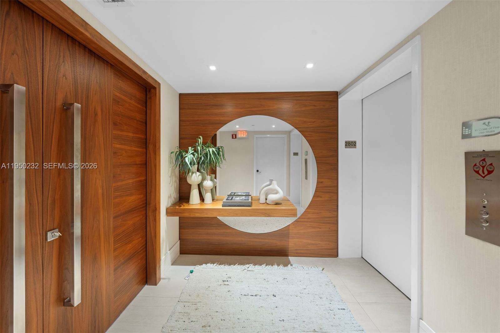 MURANO AT PORTOFINO - 1000 Pointe Dr, Miami Beach, FL 33139 | Picture 3