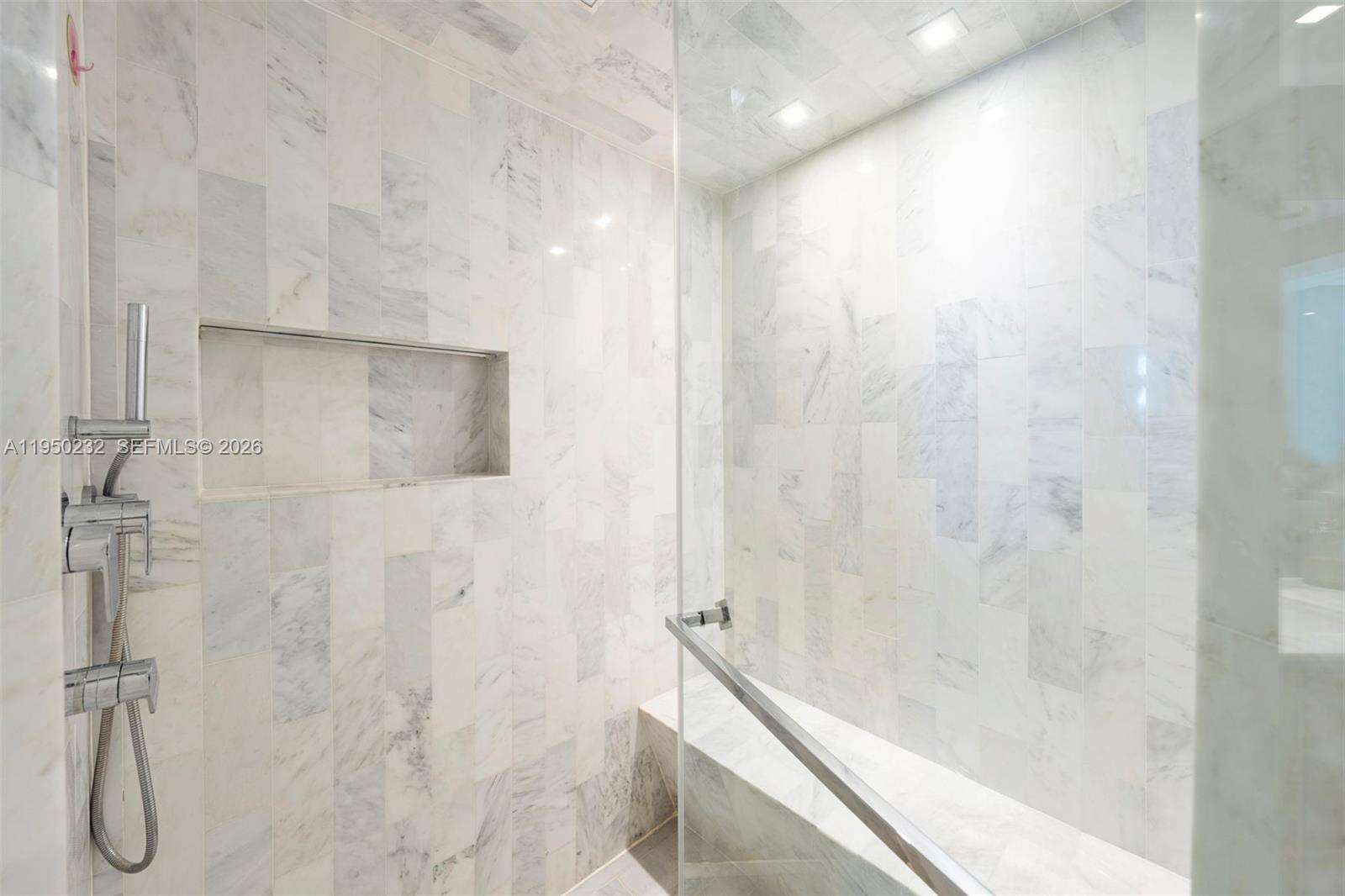 MURANO AT PORTOFINO - 1000 Pointe Dr, Miami Beach, FL 33139 | Picture 21