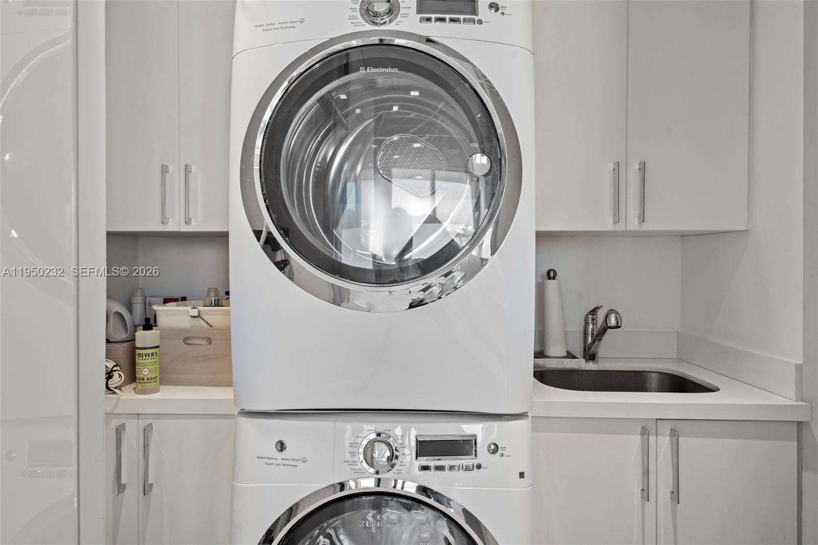 MURANO AT PORTOFINO - 1000 Pointe Dr, Miami Beach, FL 33139 | Picture 33