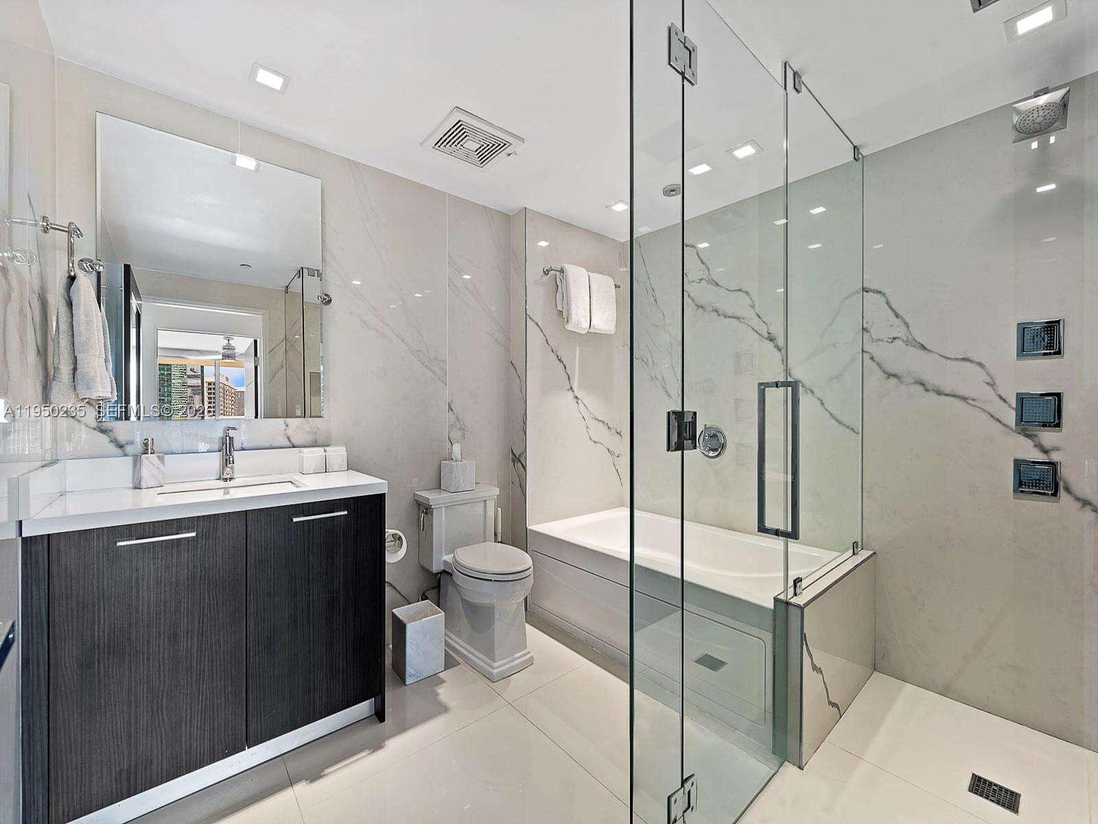 500 Brickell at 500 Brickell Ave, Miami, FL 33131 - For Sale photo 2