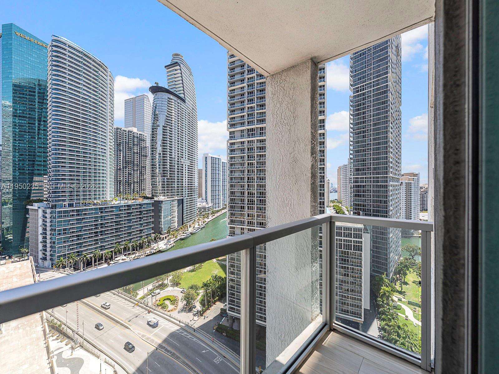 500 Brickell at 500 Brickell Ave, Miami, FL 33131 - For Sale photo 17