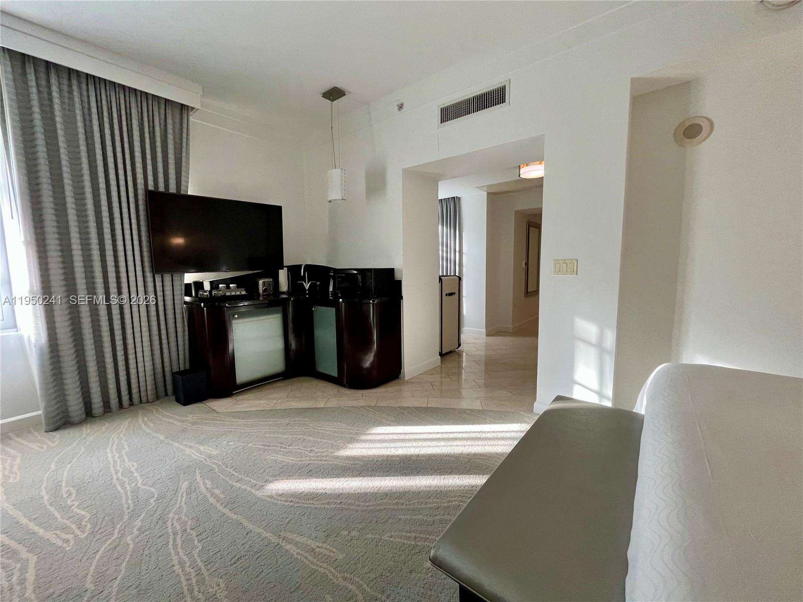 Fontainebleau 3 at 4391 Collins Ave, Miami Beach, FL 33140 - For Sale photo 11