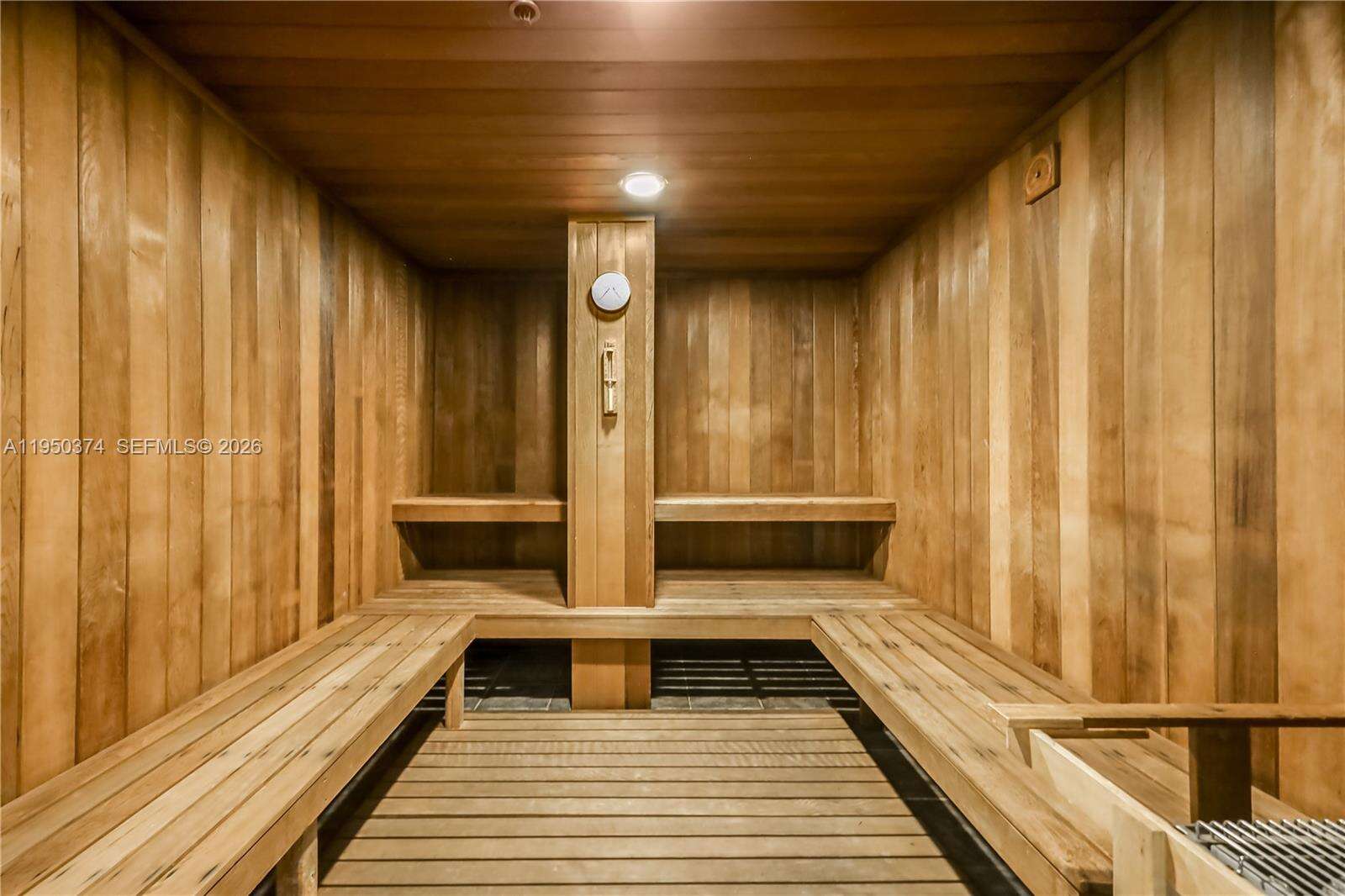 MAJESTIC TOWER AT BAL HARBOUR - 9601 Collins Ave, Bal Harbour, FL 33154 | Picture 37