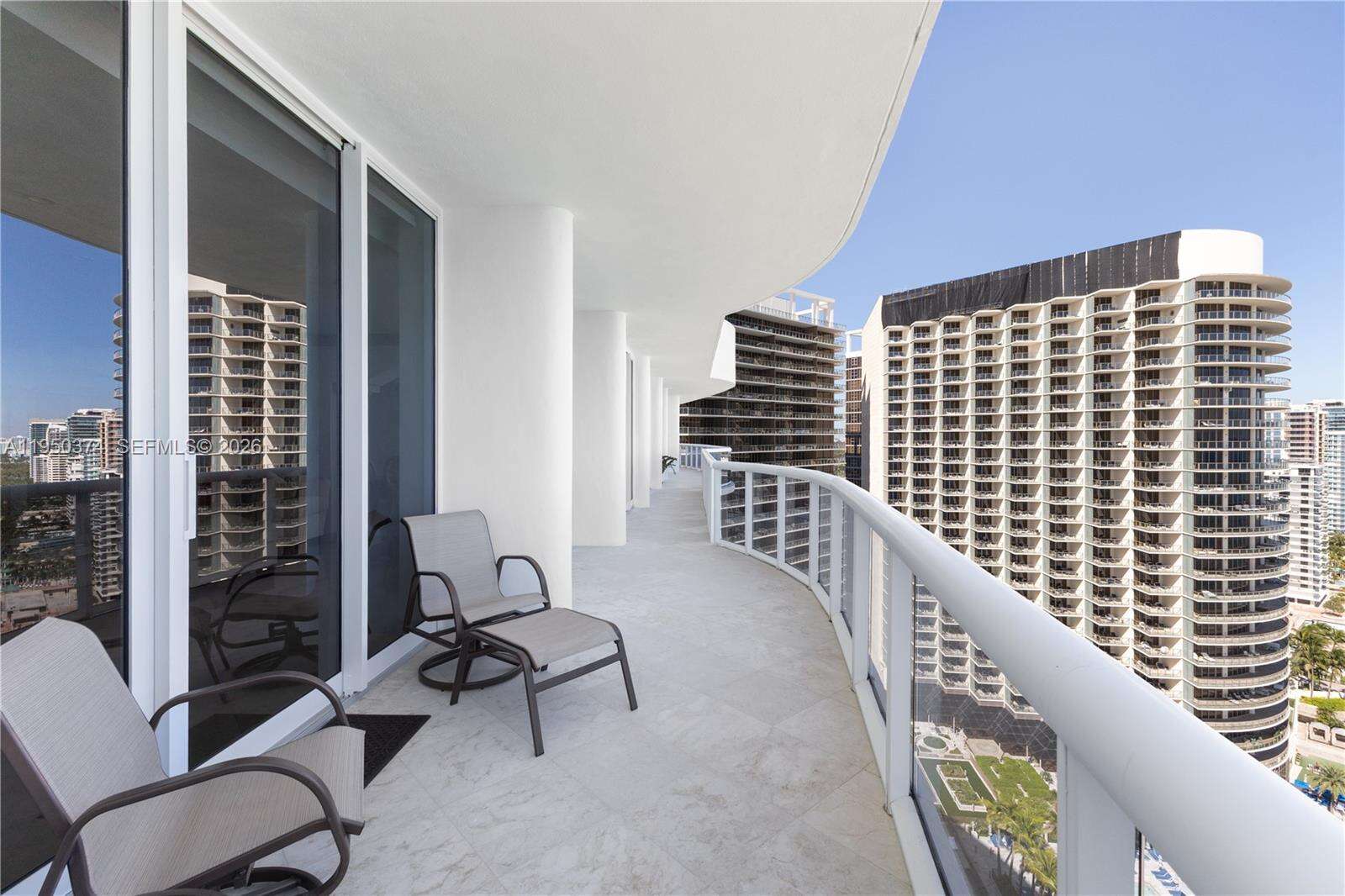 MAJESTIC TOWER AT BAL HARBOUR - 9601 Collins Ave, Bal Harbour, FL 33154 | Picture 7