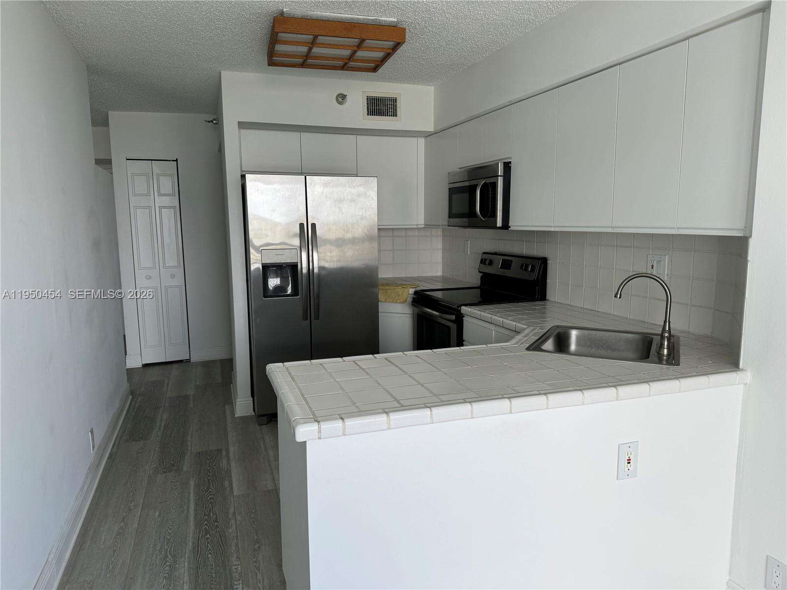 Mystic Pointe Tower 500 at 3530 Mystic Pointe Dr, Aventura, FL 33180 - For Sale photo 14
