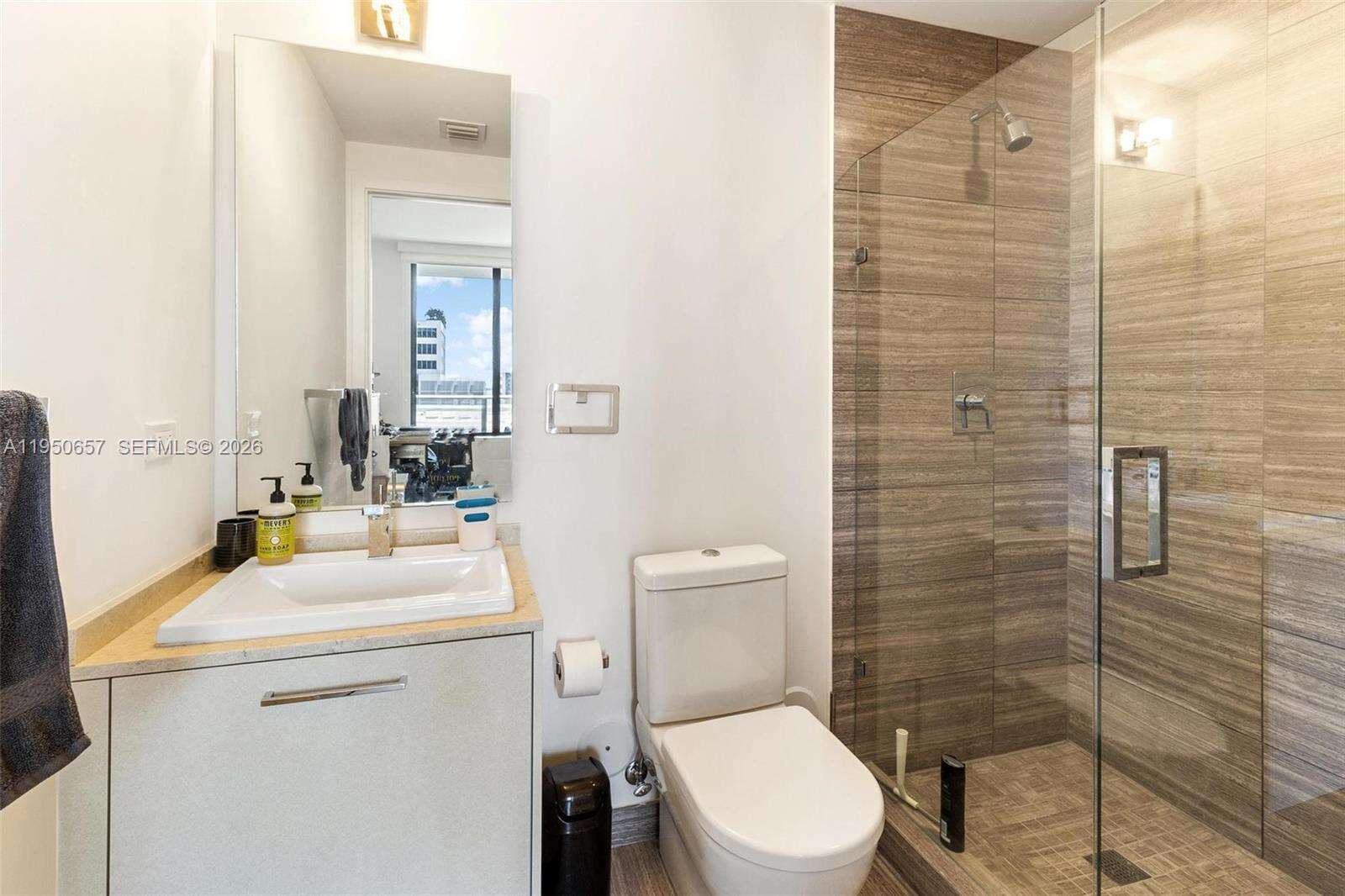 1010 Brickell at 1010 Brickell Ave, Miami, FL 33131 - For Sale photo 13