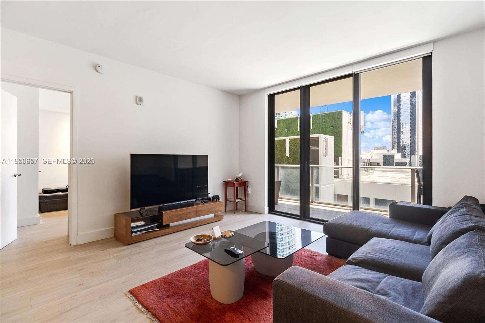 1010 Brickell at 1010 Brickell Ave, Miami, FL 33131 - For Sale photo 8