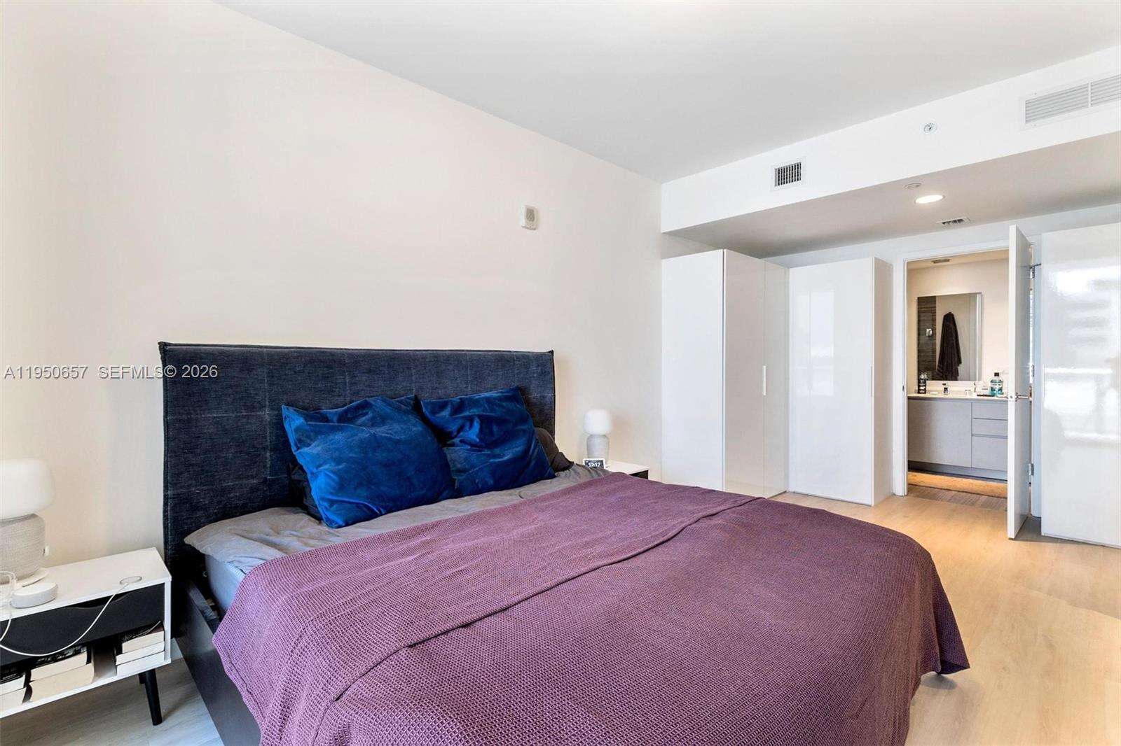 1010 Brickell at 1010 Brickell Ave, Miami, FL 33131 - For Sale photo 10