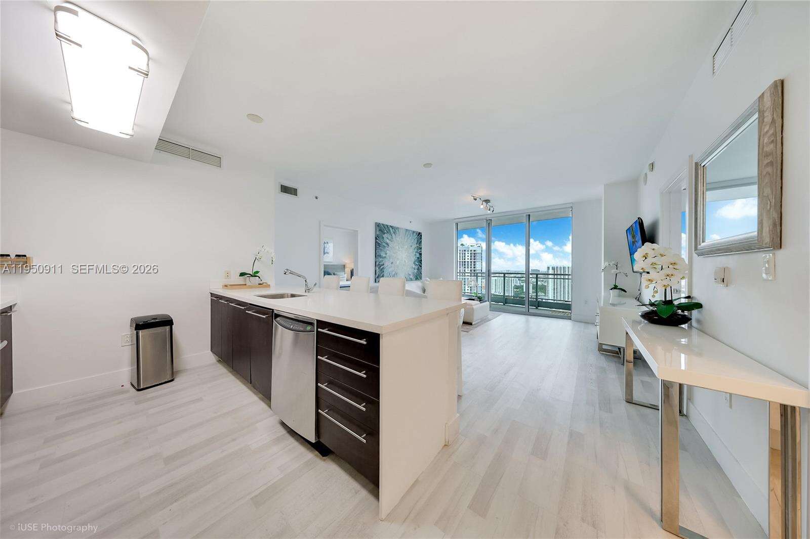The Ivy at 90 3 St, Miami, FL 33130 - For Sale photo 3