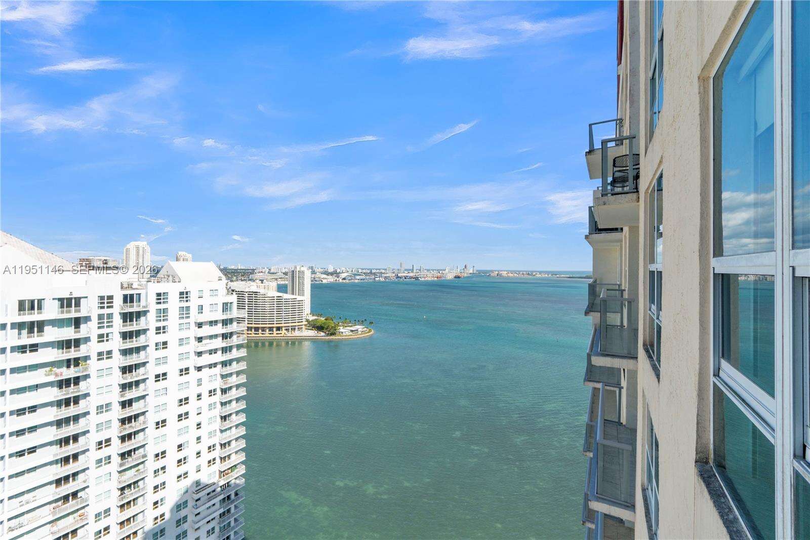 THE MARK ON BRICKELL - 1155 Brickell Bay Dr, Miami, FL 33131 | Picture 12