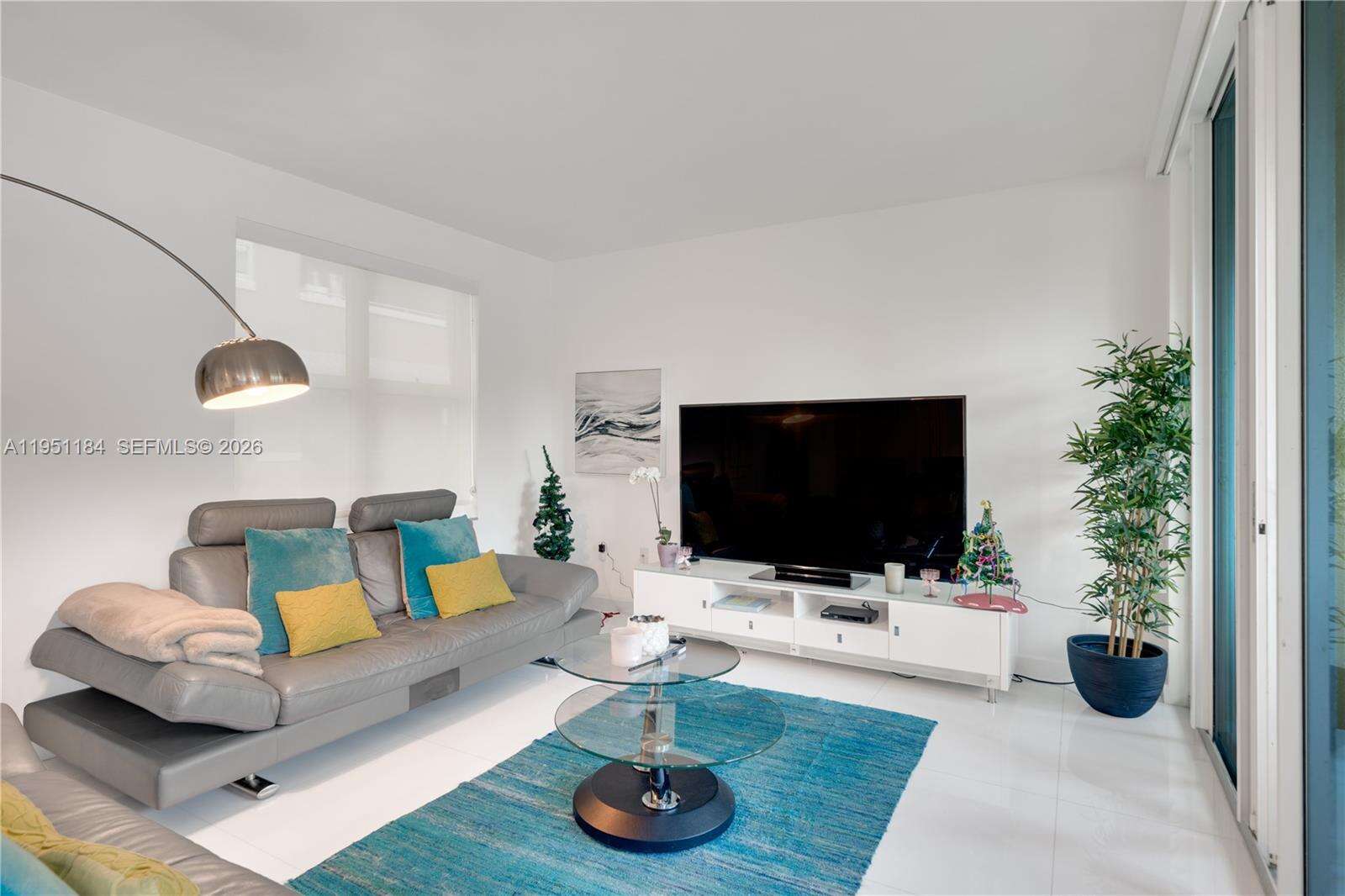 YACHT CLUB AT PORTOFINO - 90 Alton Rd, Miami Beach, FL 33139 | Picture 2