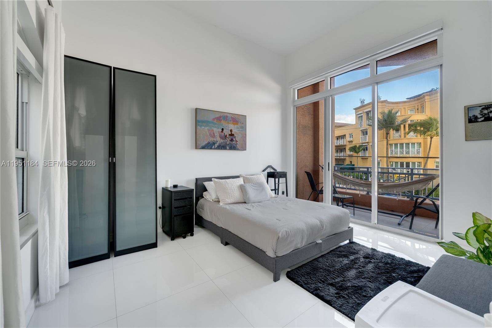 YACHT CLUB AT PORTOFINO - 90 Alton Rd, Miami Beach, FL 33139 | Picture 15