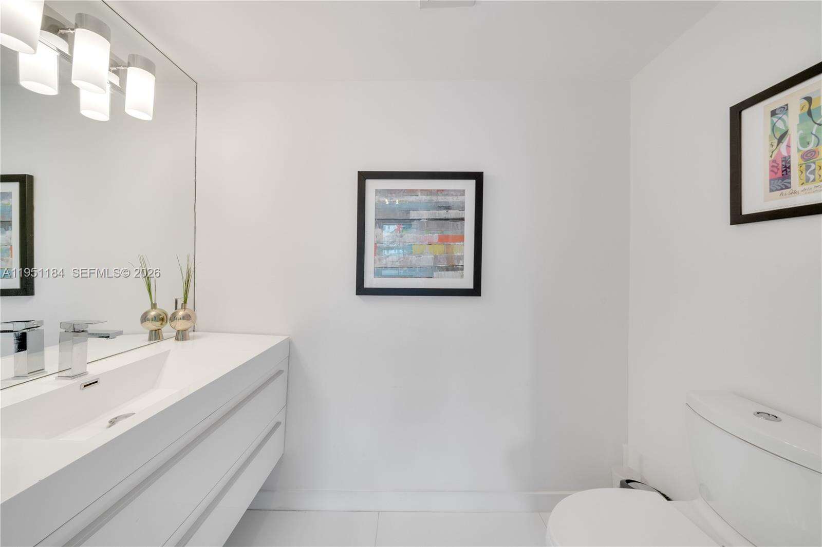 YACHT CLUB AT PORTOFINO - 90 Alton Rd, Miami Beach, FL 33139 | Picture 10