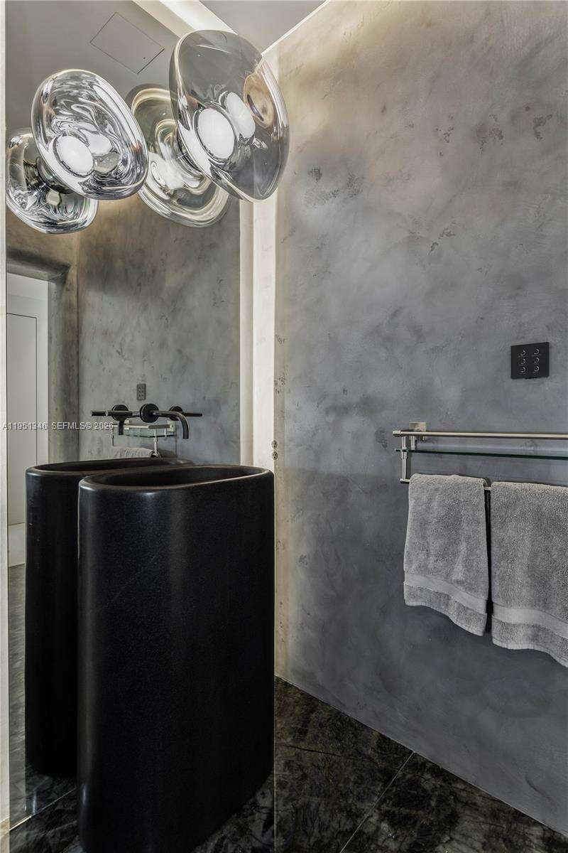 PARAMOUNT MIAMI WORLDCENTER - 851 1 Ave, Miami, FL 33132 | Picture 36