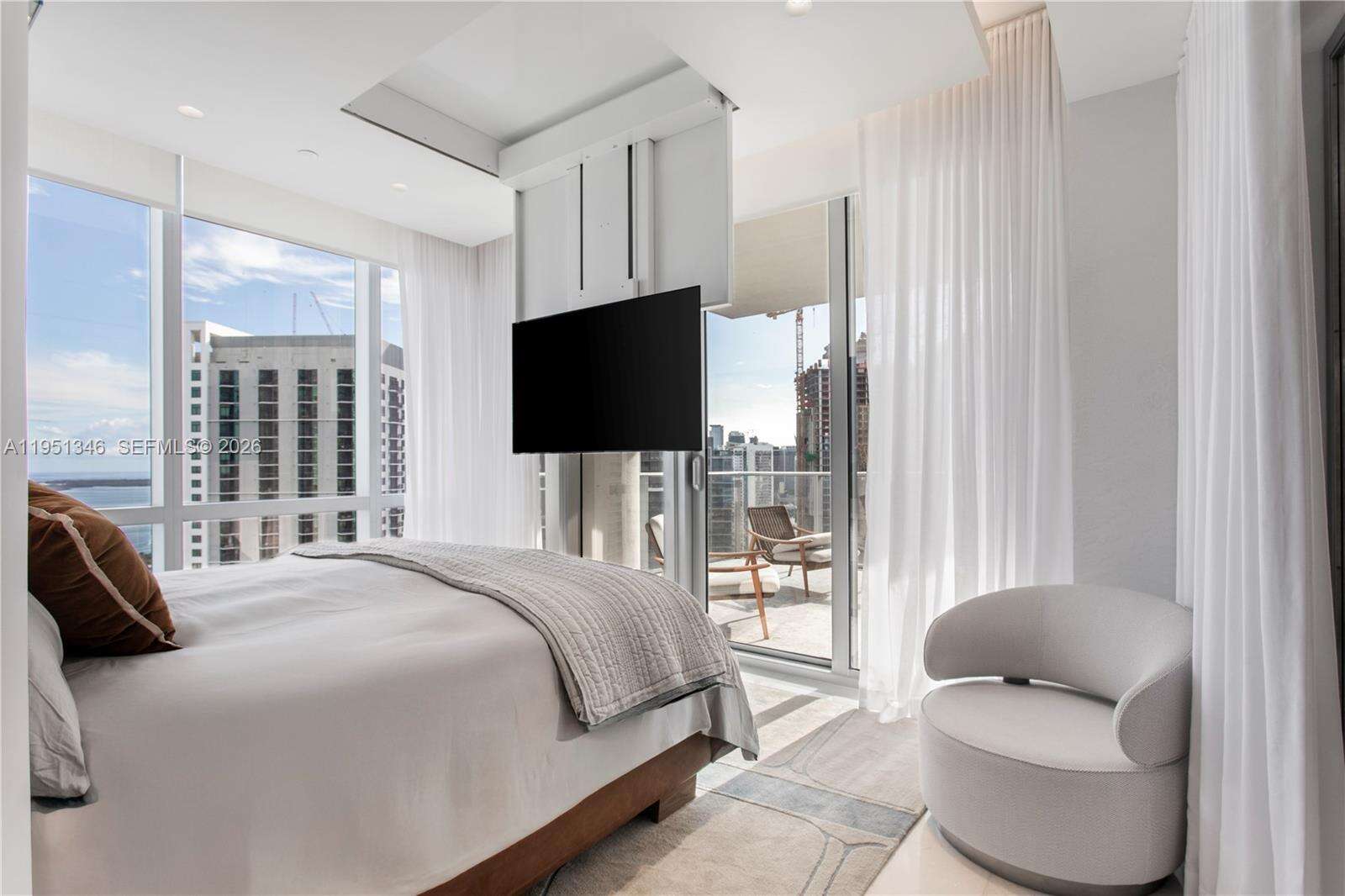 PARAMOUNT MIAMI WORLDCENTER - 851 1 Ave, Miami, FL 33132 | Picture 50