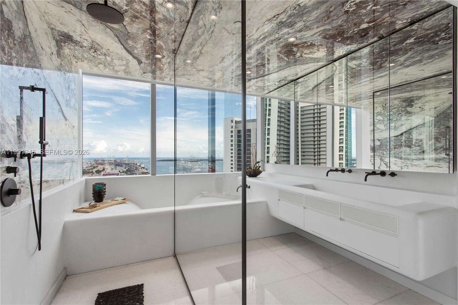 PARAMOUNT MIAMI WORLDCENTER - 851 1 Ave, Miami, FL 33132 | Picture 60