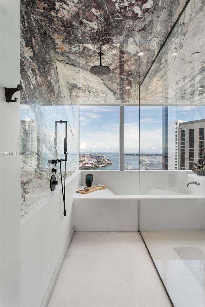 PARAMOUNT MIAMI WORLDCENTER - 851 1 Ave, Miami, FL 33132 | Picture 62