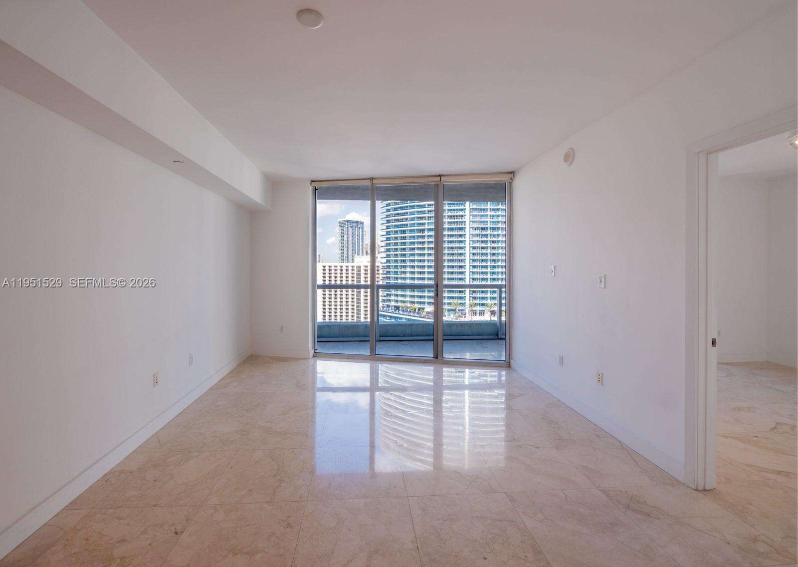 Icon Brickell 1 at 465 Brickell Ave, Miami, FL 33131 - For Sale photo 2