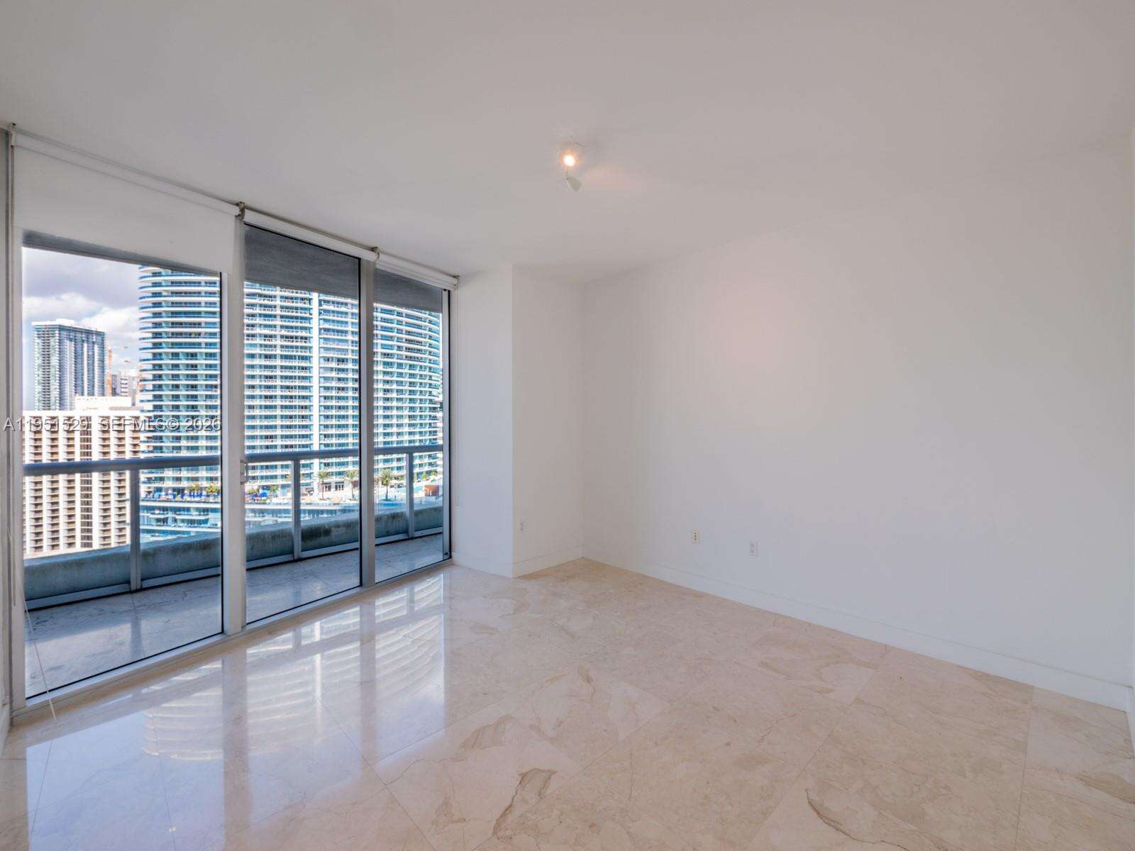 Icon Brickell 1 at 465 Brickell Ave, Miami, FL 33131 - For Sale photo 3