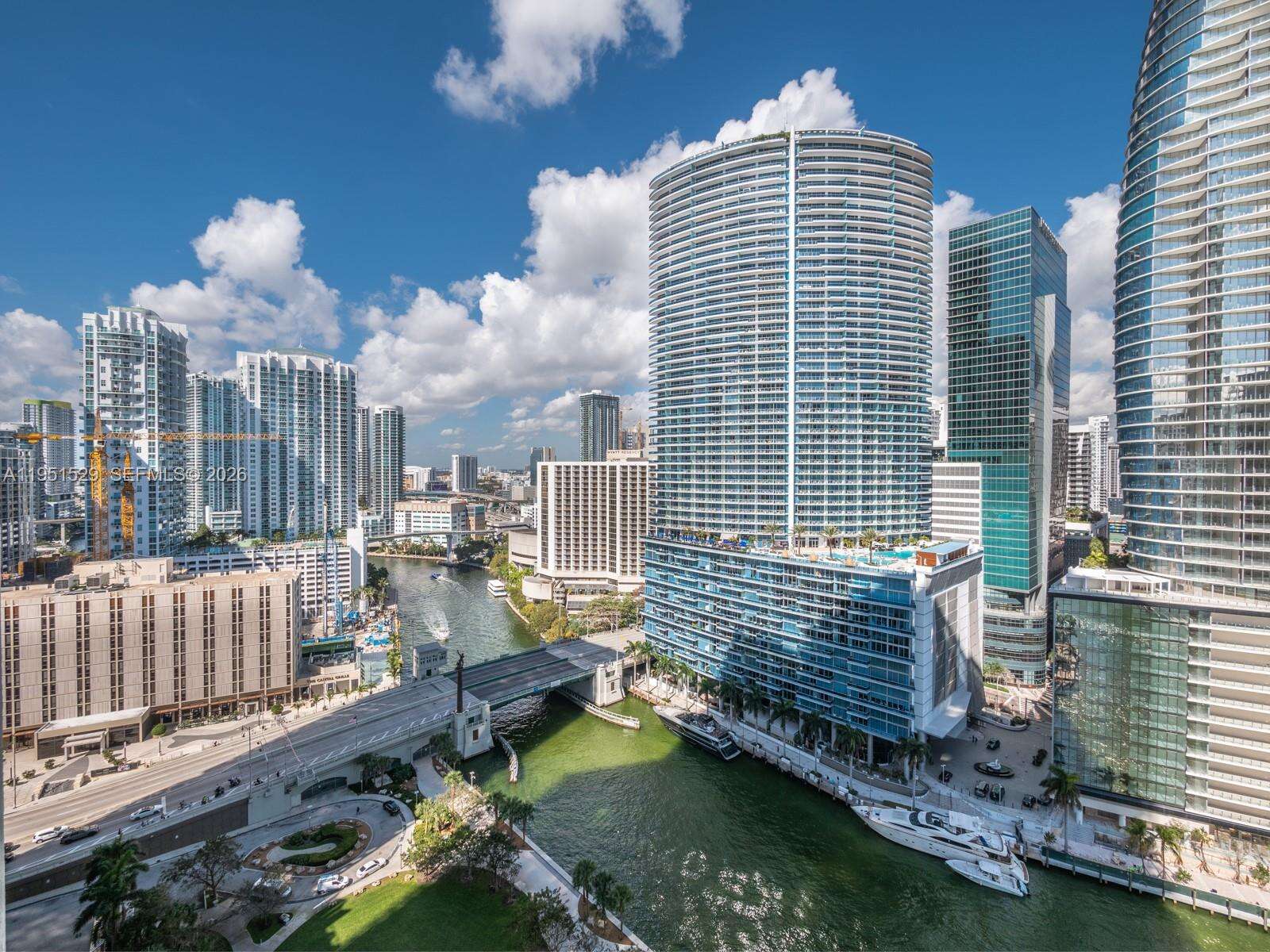 Icon Brickell 1 at 465 Brickell Ave, Miami, FL 33131 - For Sale photo 6