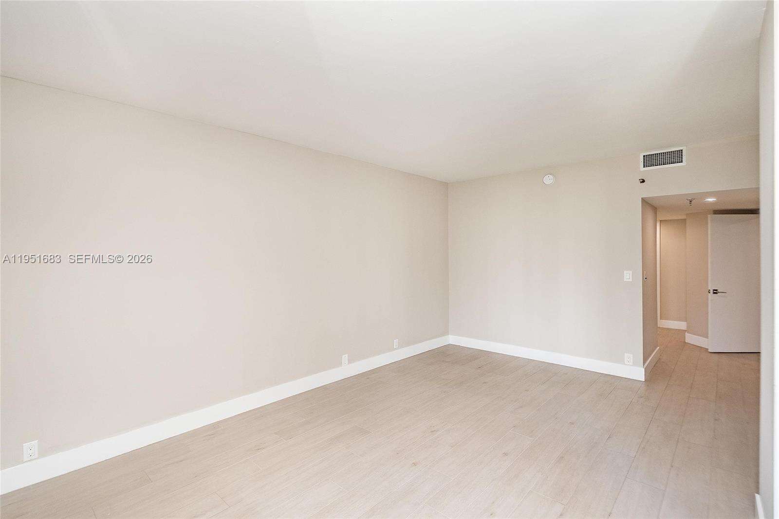 Brickell Key 1 at 520 Brickell Key Dr, Miami, FL 33131 - For Sale photo 17