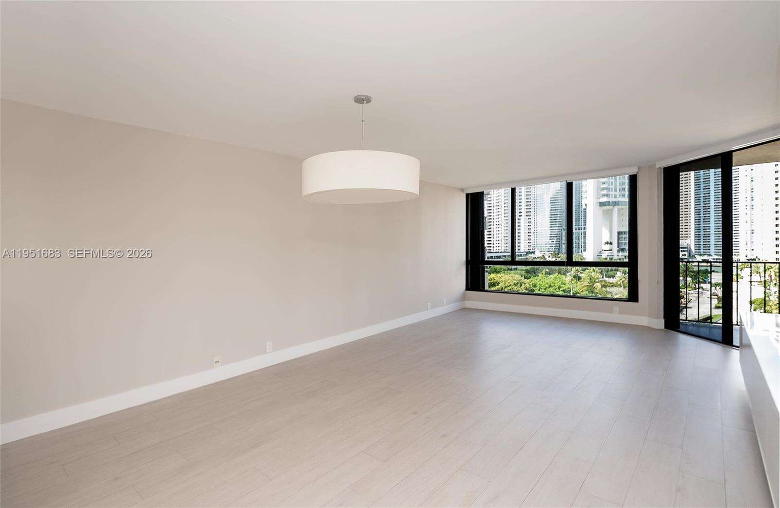 Brickell Key 1 at 520 Brickell Key Dr, Miami, FL 33131 - For Sale photo 5