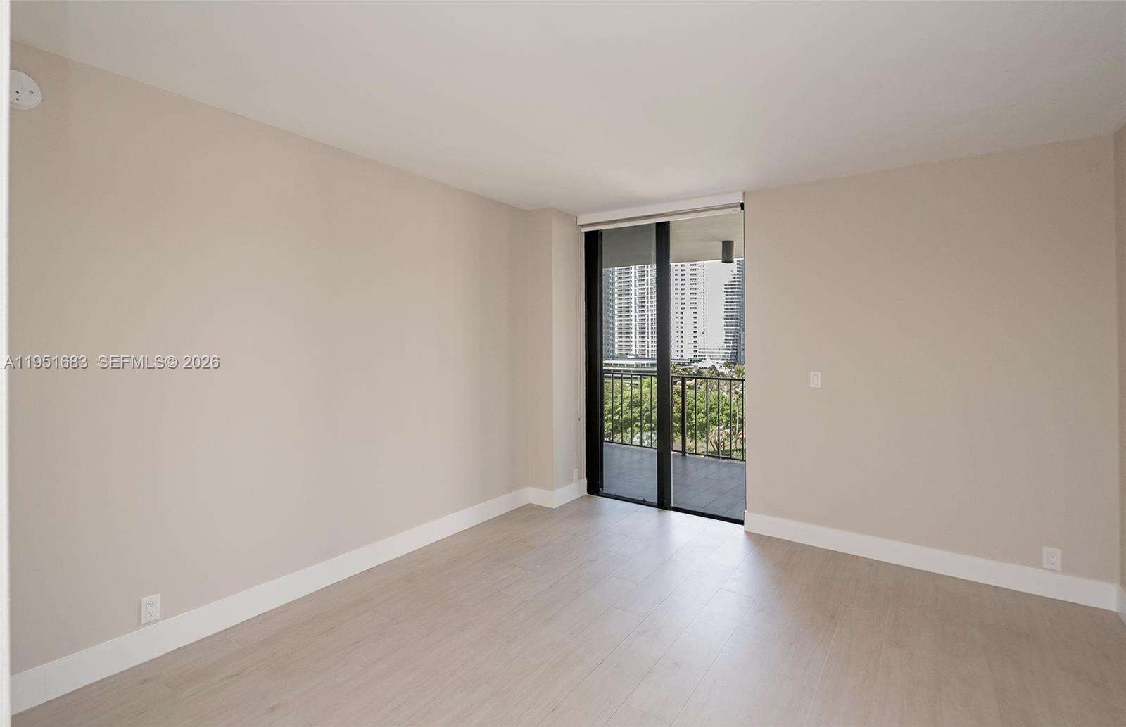 Brickell Key 1 at 520 Brickell Key Dr, Miami, FL 33131 - For Sale photo 8