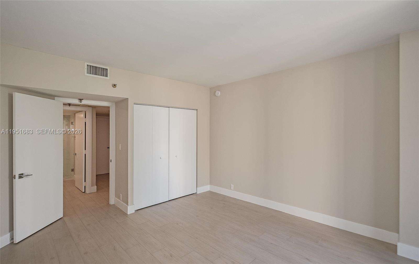 Brickell Key 1 at 520 Brickell Key Dr, Miami, FL 33131 - For Sale photo 9
