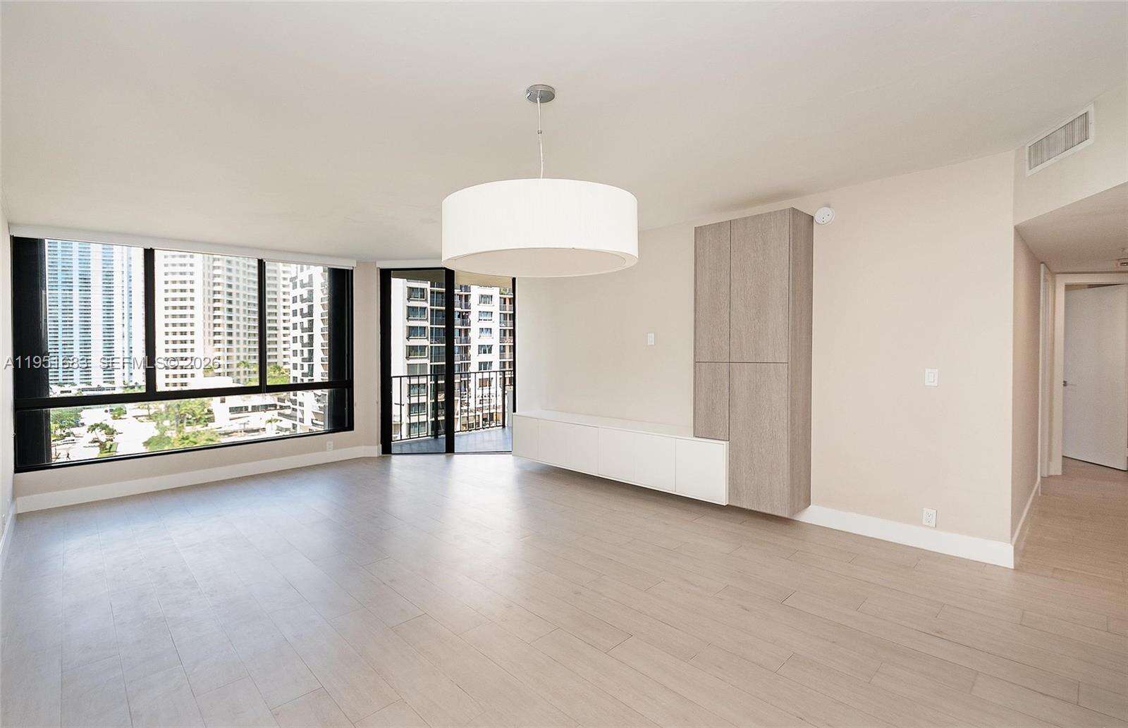 Brickell Key 1 at 520 Brickell Key Dr, Miami, FL 33131 - For Sale photo 10