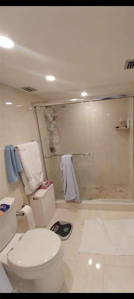 Brickell Bay Club at 2333 Brickell Ave, Miami, FL 33129 - For Sale photo 9