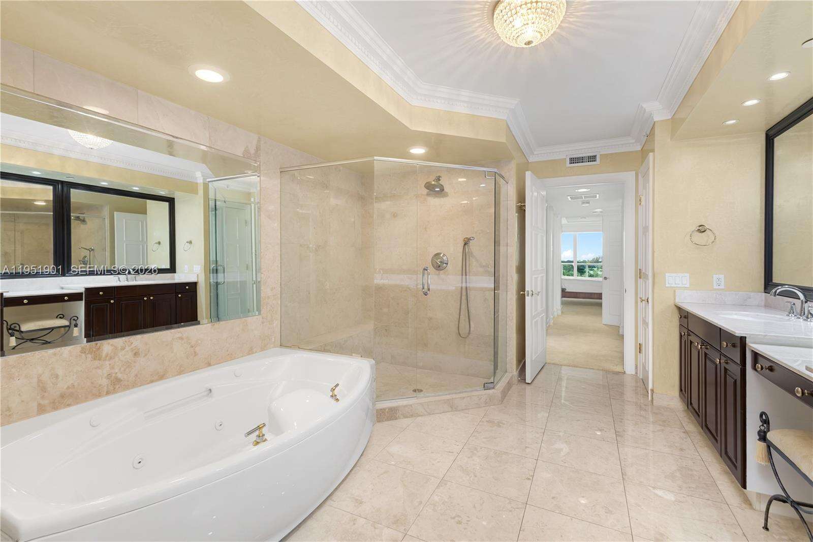 HAMPTONS SOUTH - 20201 Country Club Dr, Aventura, FL 33180 | Picture 22