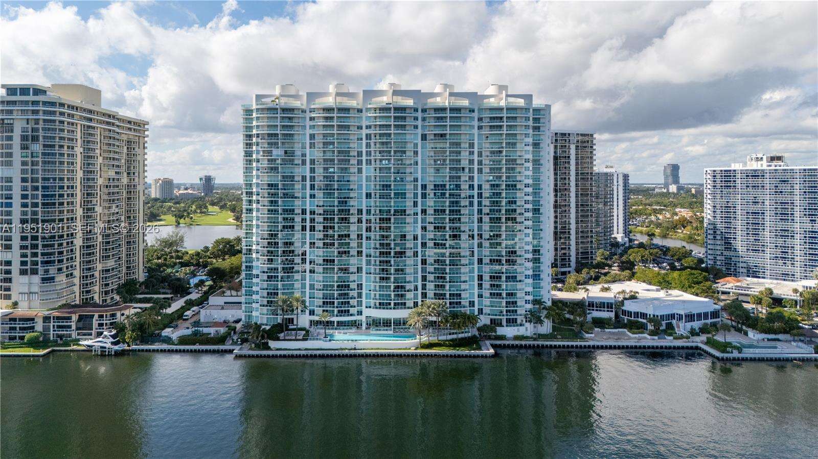 HAMPTONS SOUTH - 20201 Country Club Dr, Aventura, FL 33180 | Picture 26