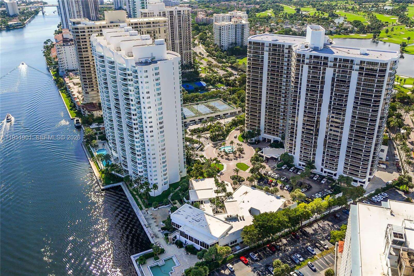 HAMPTONS SOUTH - 20201 Country Club Dr, Aventura, FL 33180 | Picture 30