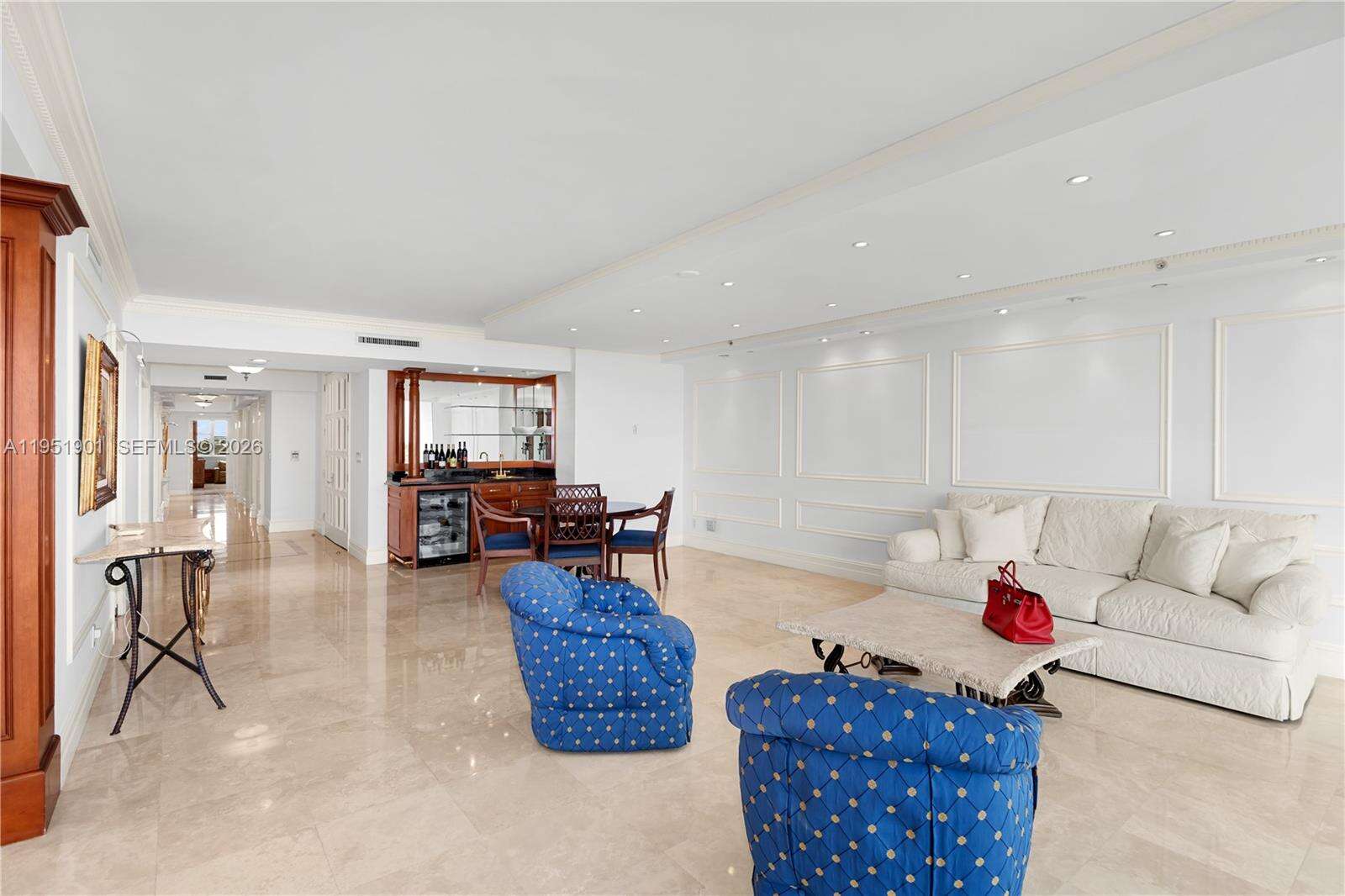 HAMPTONS SOUTH - 20201 Country Club Dr, Aventura, FL 33180 | Picture 7