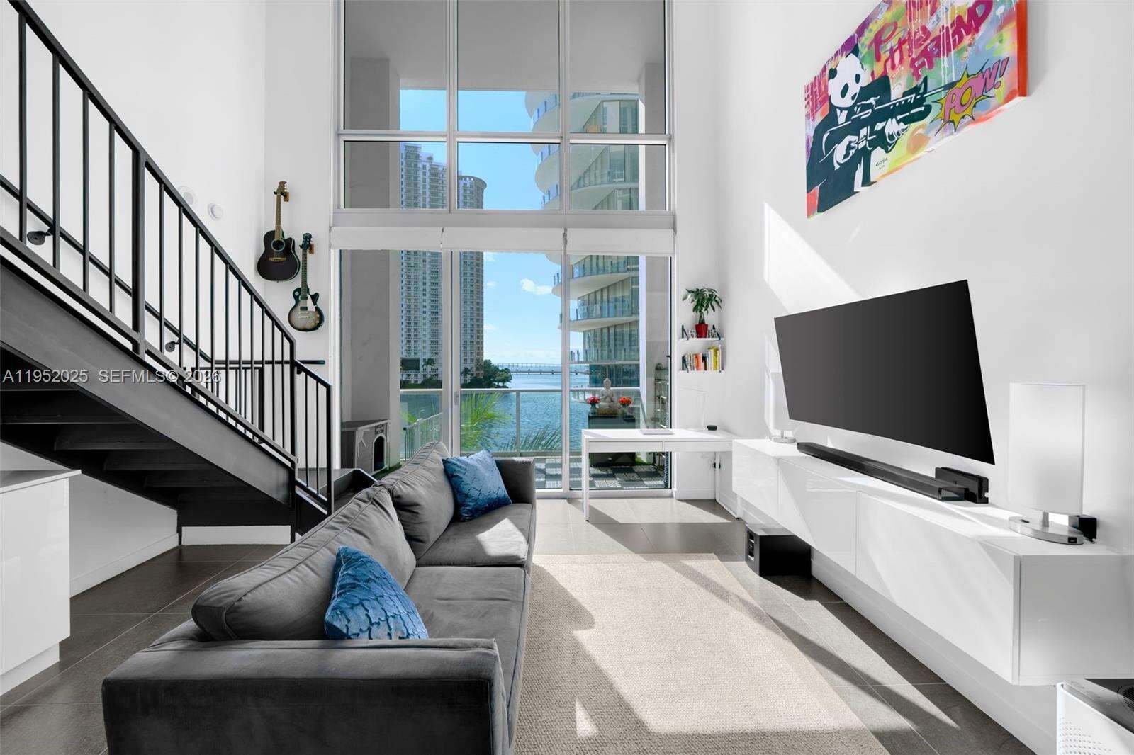 Met 1 at 300 Biscayne Blvd, Miami, FL 33131 - For Sale photo 3