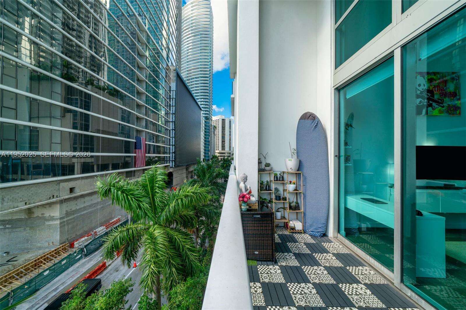 Met 1 at 300 Biscayne Blvd, Miami, FL 33131 - For Sale photo 27