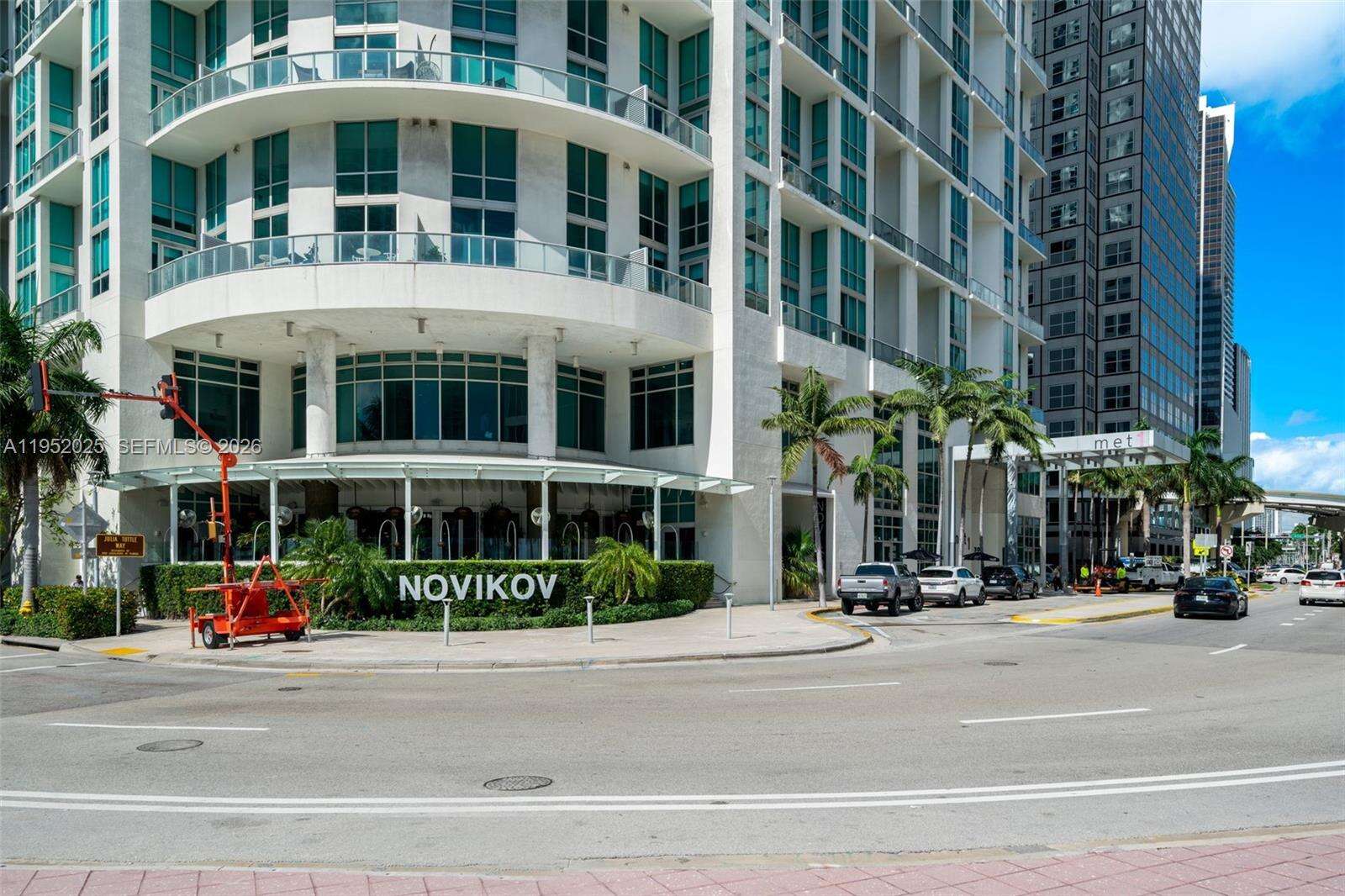 Met 1 at 300 Biscayne Blvd, Miami, FL 33131 - For Sale photo 5