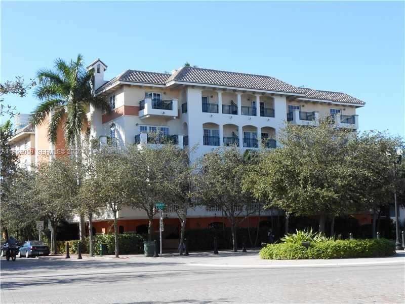 Armitage Place No 3 Condos for Sale & Rent | Picture 1