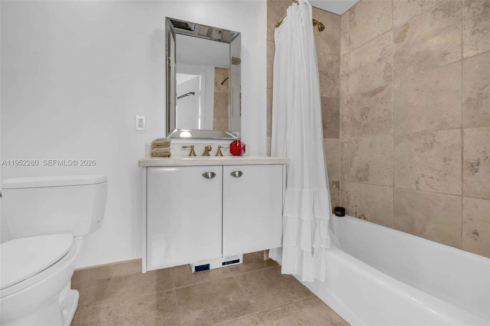 LAS OLAS RIVER HOUSE - 333 Las Olas Way, Fort Lauderdale, FL 33301 | Picture 40