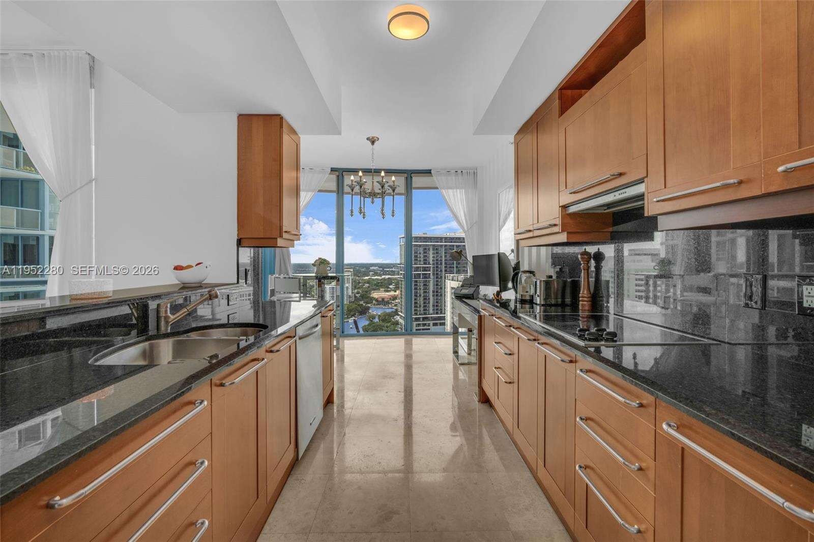 LAS OLAS RIVER HOUSE - 333 Las Olas Way, Fort Lauderdale, FL 33301 | Picture 5