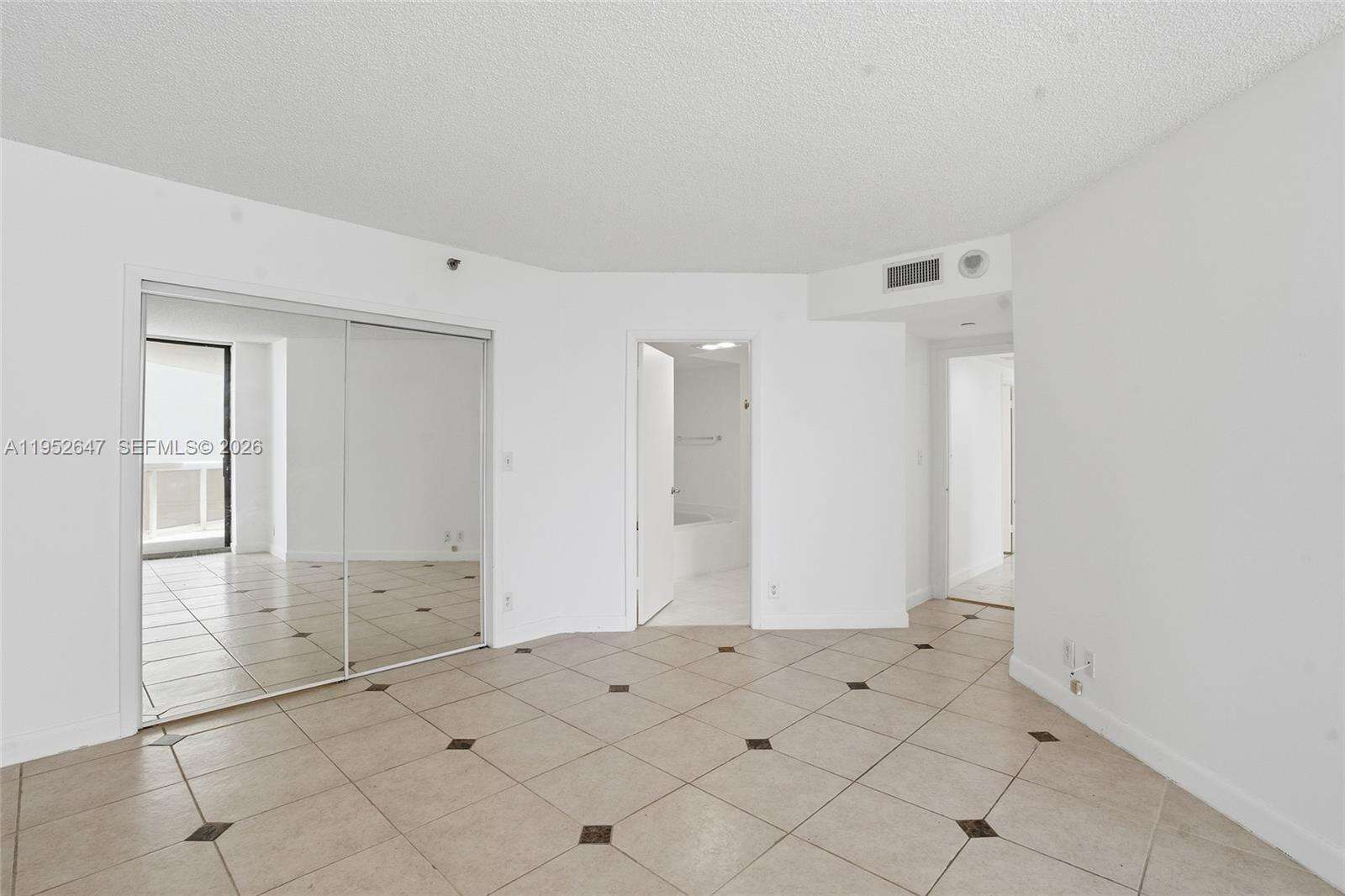 The Landmark at 20185 Country Club Dr, Aventura, FL 33180 - For Sale photo 12