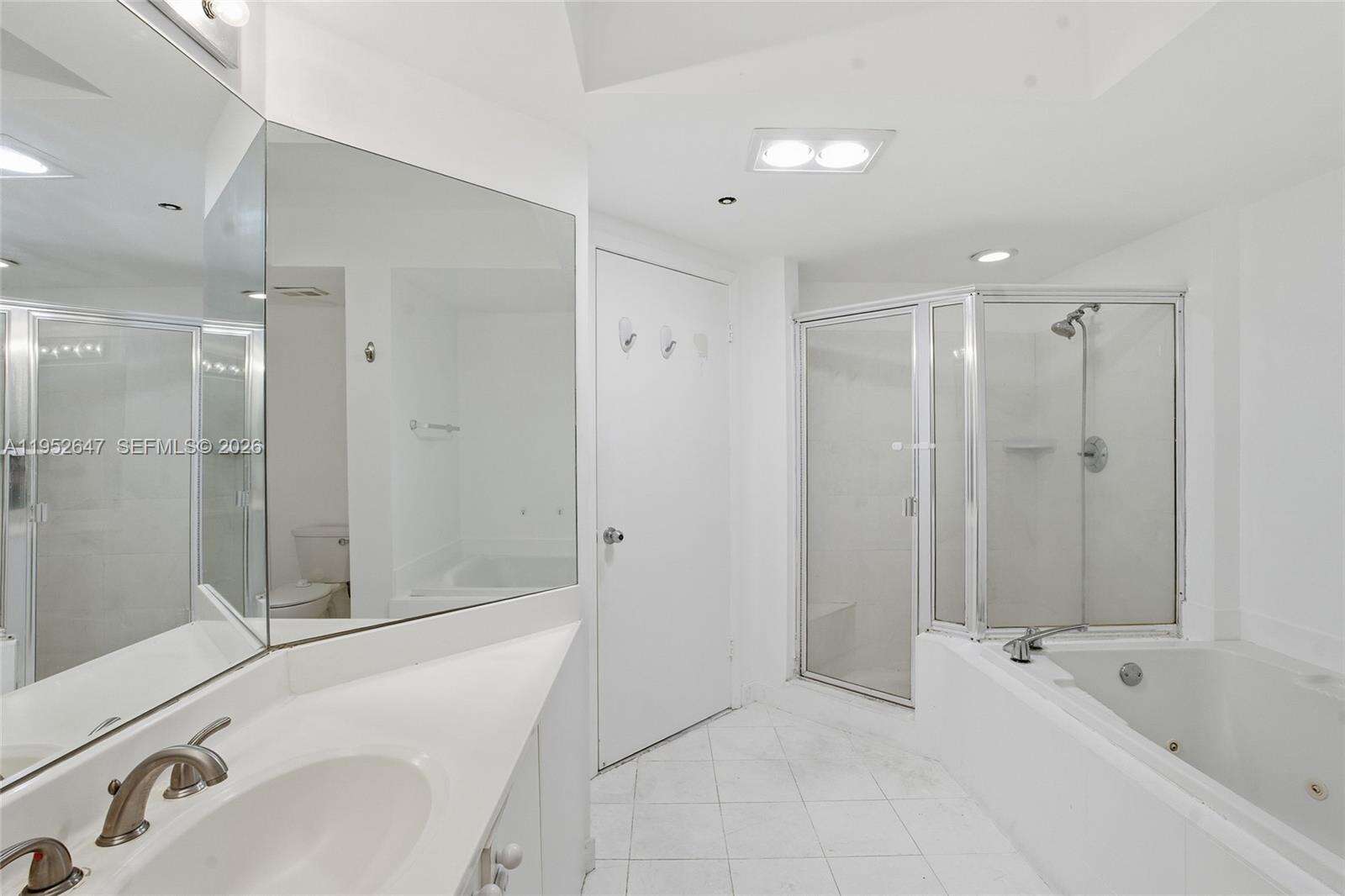 The Landmark at 20185 Country Club Dr, Aventura, FL 33180 - For Sale photo 15