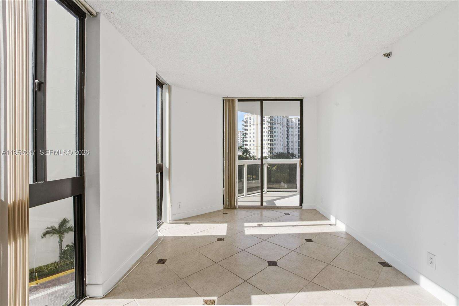 The Landmark at 20185 Country Club Dr, Aventura, FL 33180 - For Sale photo 16